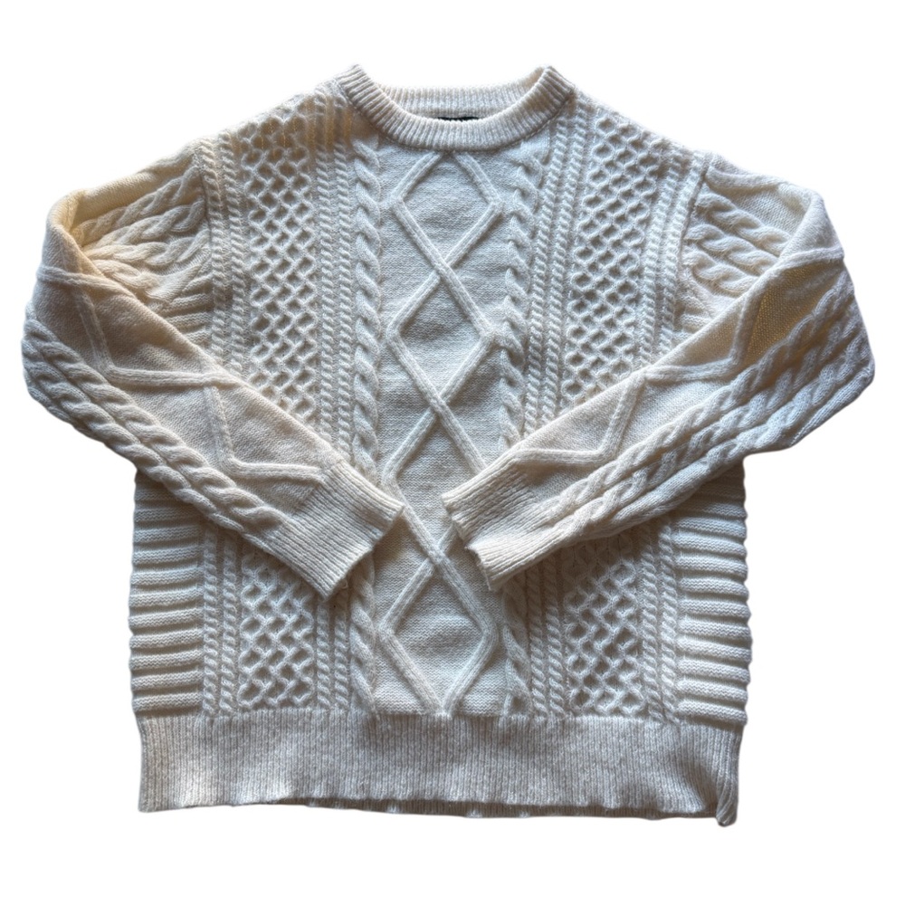 Men's White Cable Knit Sweater. Size L